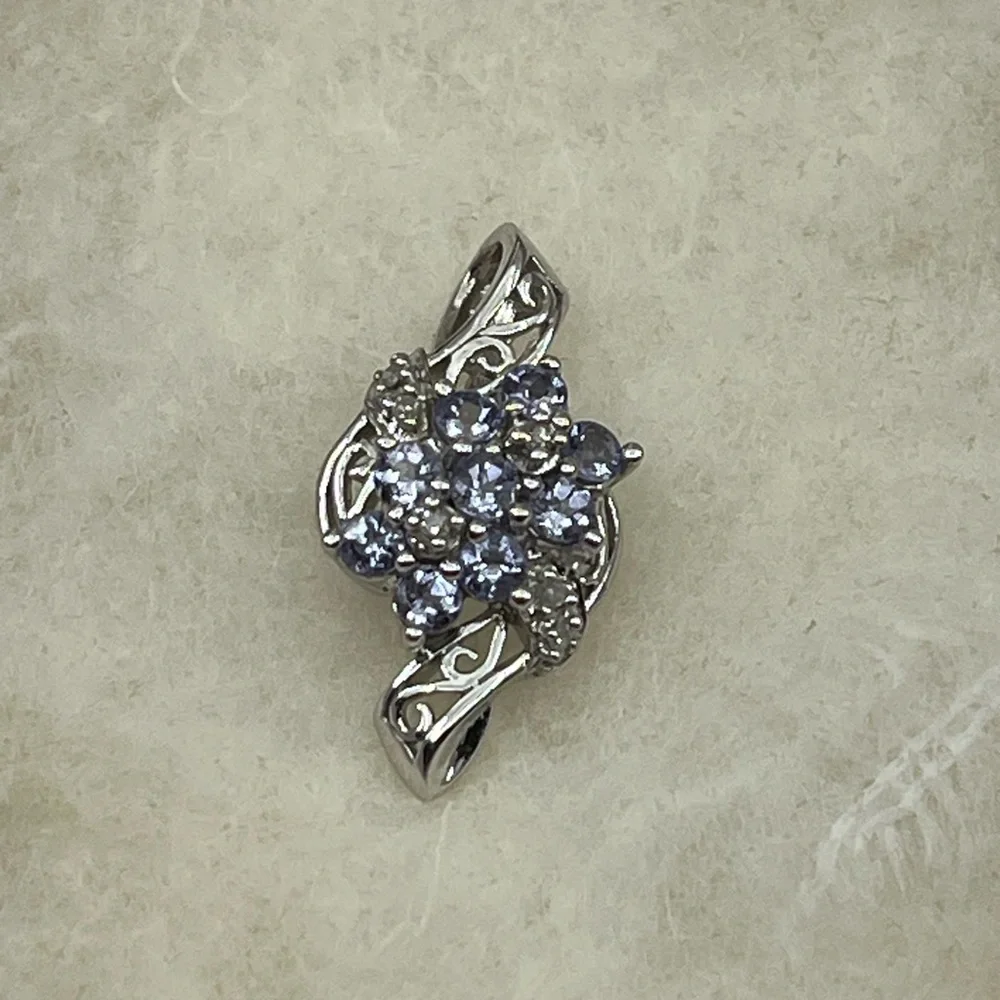 10K White Gold Tanzanite ๐ Diamond Accent Pendant - Vintage Estate, 1990s - Picture 10 of 15